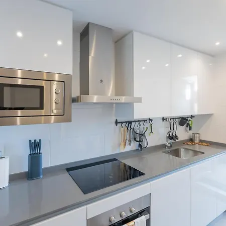 アパート Luxury Brand New 2-bedroom Apartment, 3 Min Walk To The Beach!