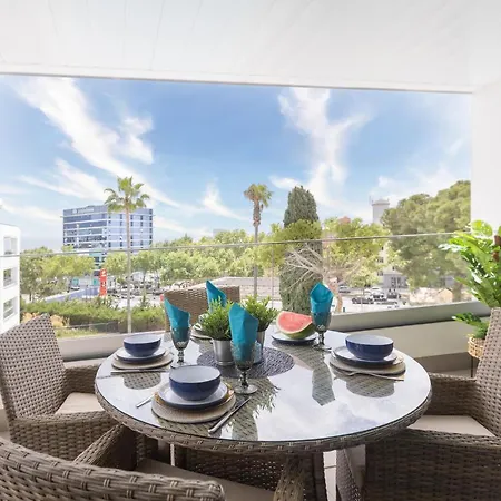 Apartment Luxury Brand New 2-bedroom Apartment, 3 Min Walk To The Beach! *