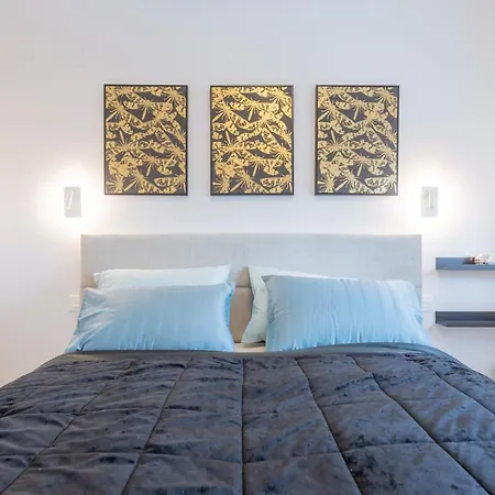 شقة Luxury Brand New 2-bedroom Apartment, 3 Min Walk To The Beach! ماربيا