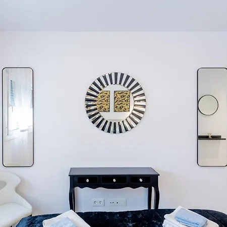 Luxury Brand New 2-bedroom Apartment, 3 Min Walk To The Beach! * Marbella